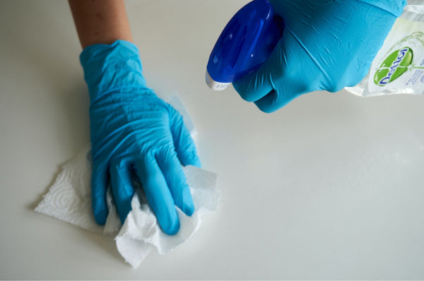 Permethrin Reinigung von Oberfläche führt zu Nebenwirkungen
