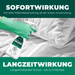 Silberkraft Milben Spray mit Sofort- und Langzeitwirkung. Oben steht 'SOFORTWIRKUNG' mit Untertitel 'Schnelle Milbenbekämpfung ab der ersten Anwendung'. Bild zeigt eine Hand mit grünem Handschuh, die das Spray auf ein weißes Kissen sprüht. Unten steht 'LANGZEITWIRKUNG' mit Untertitel 'Langanhaltender Schutz – bis zu 3 Monate