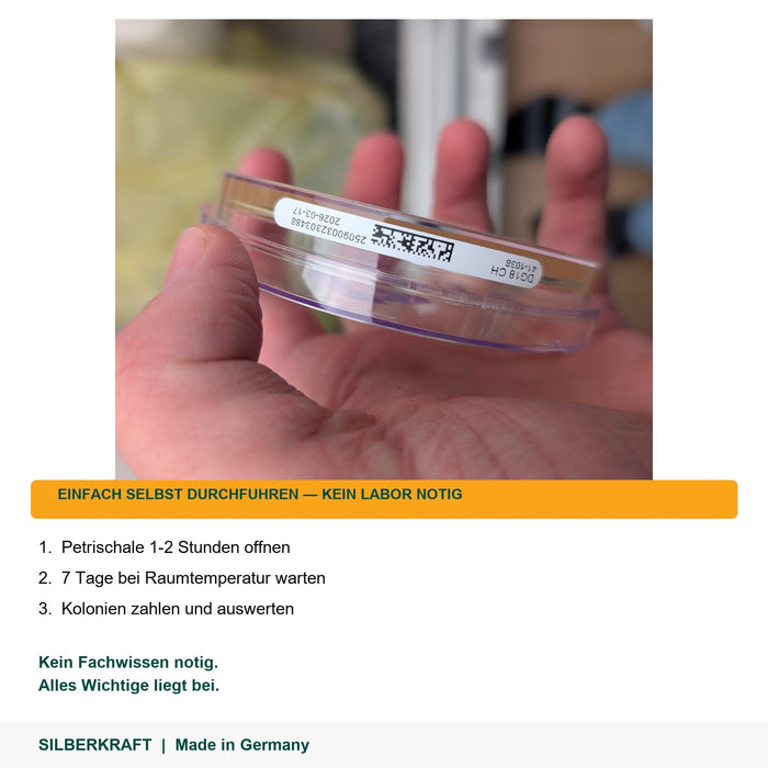 Schimmeltest einfache Anwendung - Petrischale in der Hand